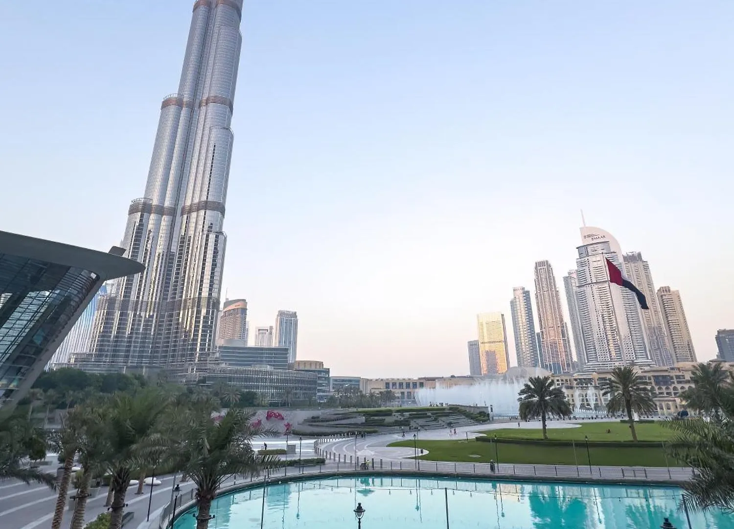Signature Series 1 Bedroom Apartment I Free Parking, Gym, Pool I Playstation 5 I By Skyline Serenity Dubai