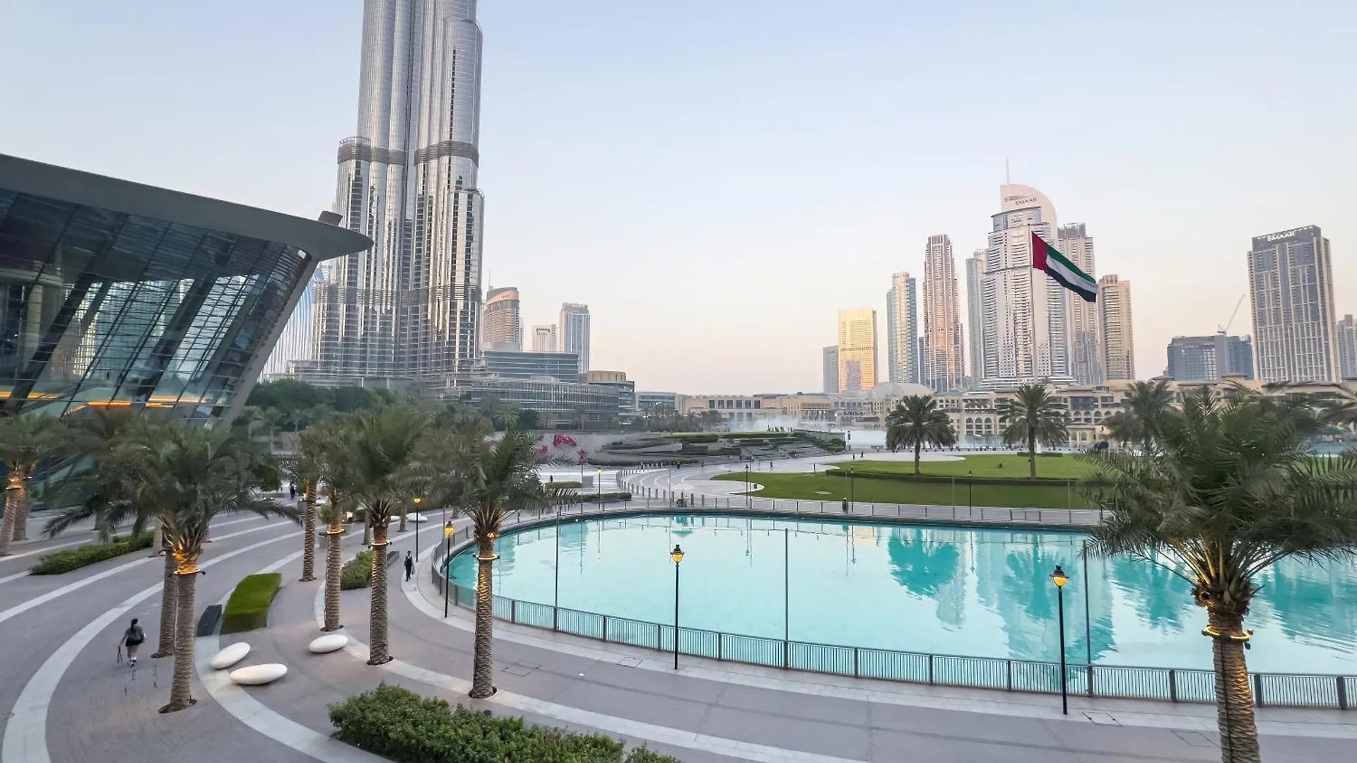 Signature Series 1 Bedroom Apartment I Free Parking, Gym, Pool I Playstation 5 I By Skyline Serenity Dubai 0*,