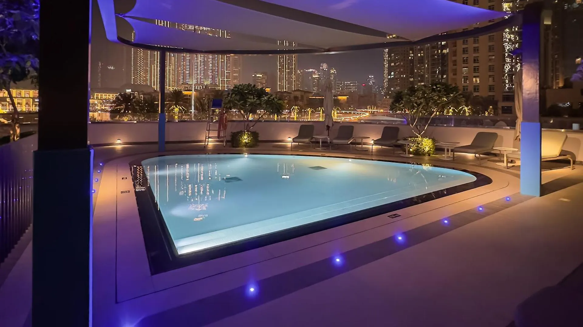 Signature Series 1 Bedroom Apartment I Free Parking, Gym, Pool I Playstation 5 I By Skyline Serenity Dubai