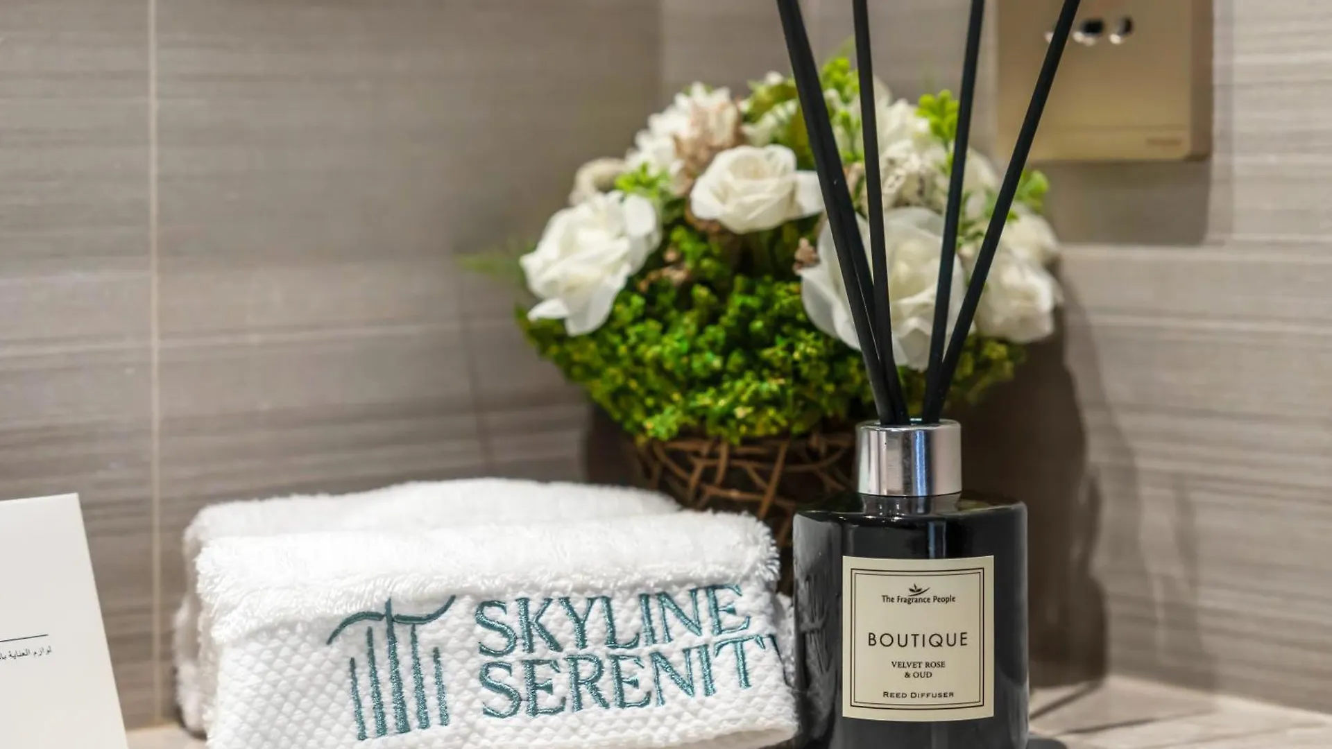 Signature Series 1 Bedroom Apartment I Free Parking, Gym, Pool I Playstation 5 I By Skyline Serenity Dubai