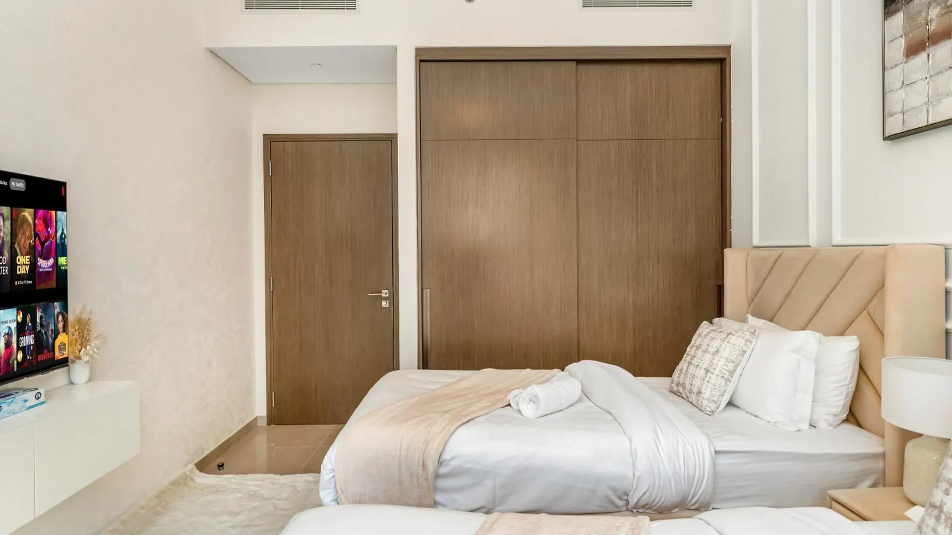 Signature Series 1 Bedroom Apartment I Free Parking, Gym, Pool I Playstation 5 I By Skyline Serenity Dubai 0*,  United Arab Emirates