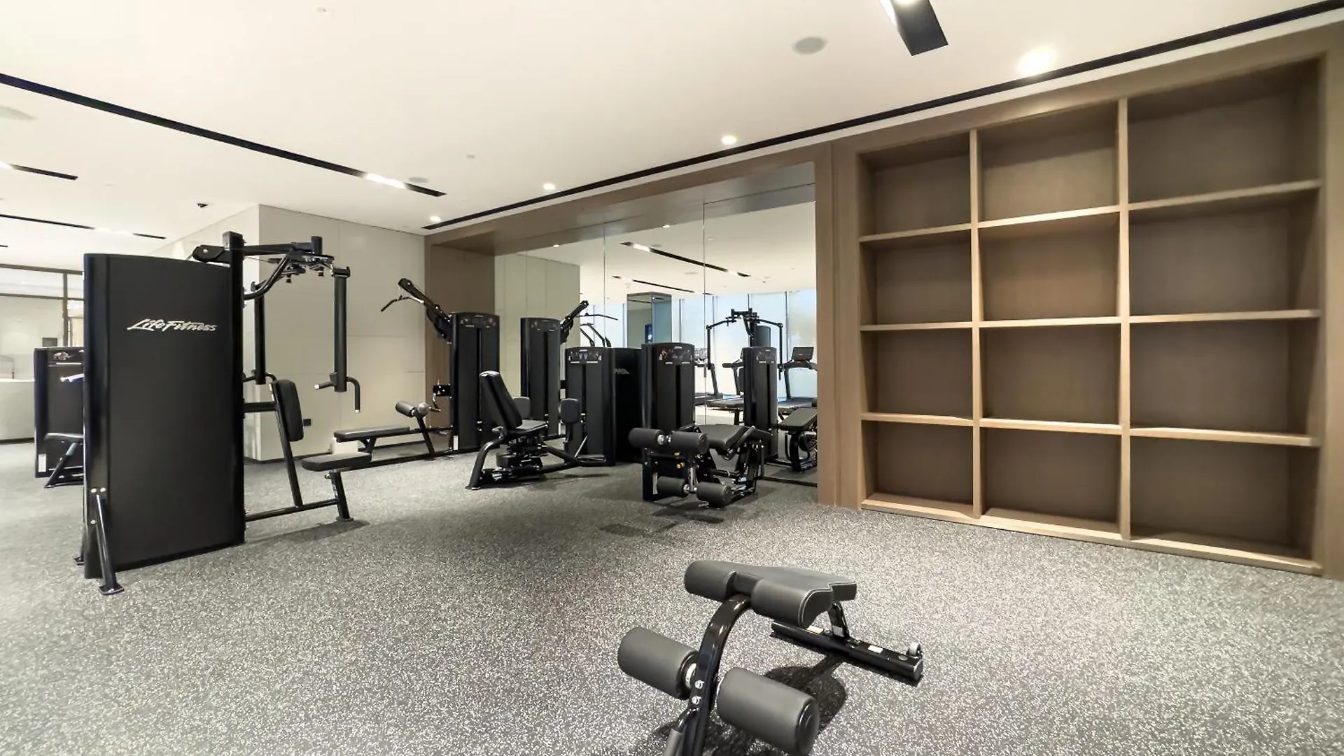 Signature Series 1 Bedroom Apartment I Free Parking, Gym, Pool I Playstation 5 I By Skyline Serenity Dubai