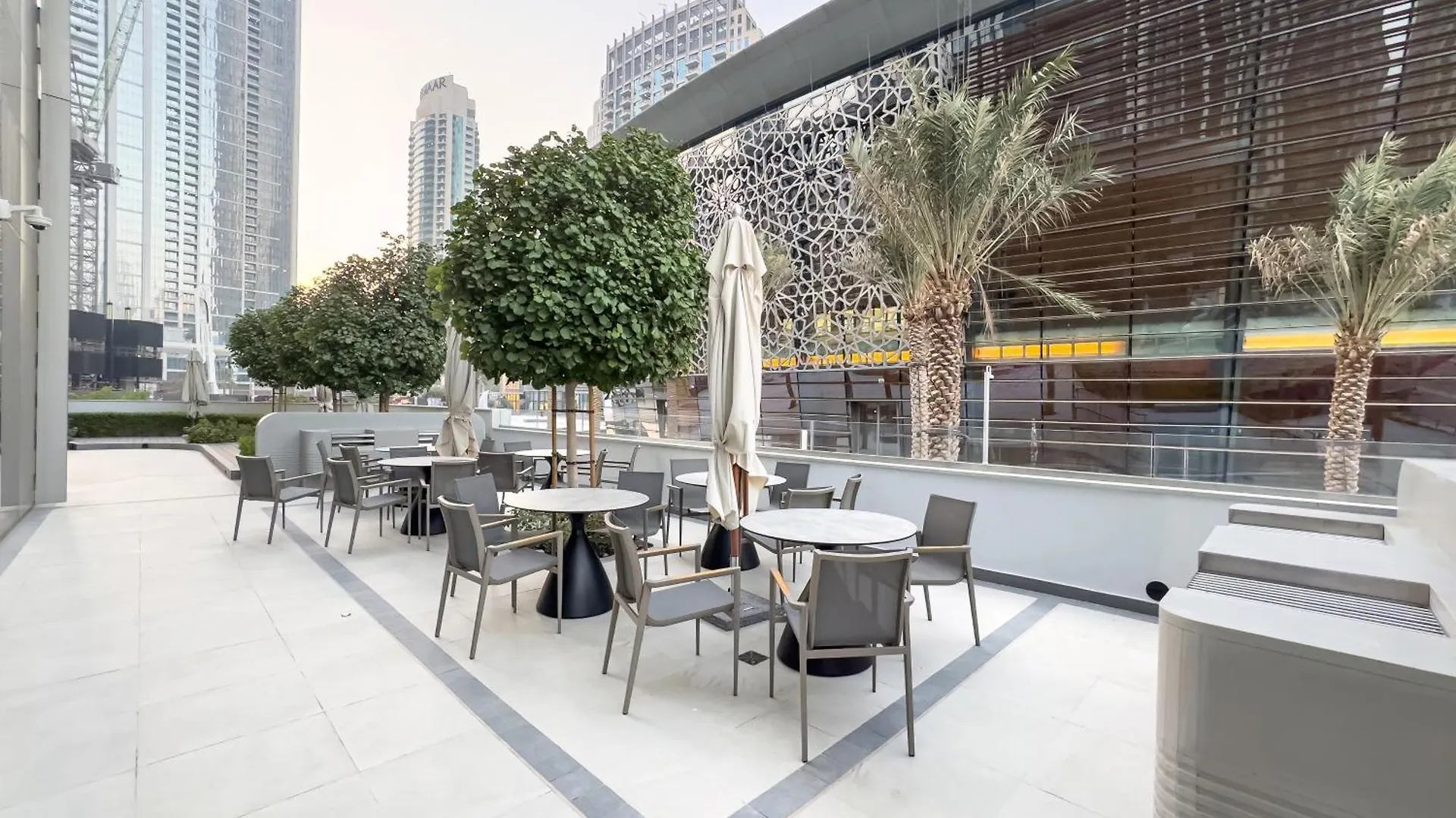 Signature Series 1 Bedroom Apartment I Free Parking, Gym, Pool I Playstation 5 I By Skyline Serenity Dubai